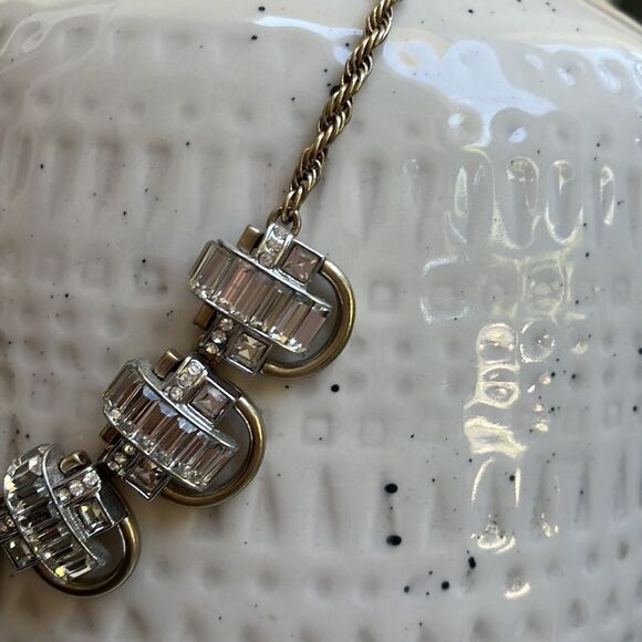 BANANA REBUBLIC CRSYTAL NECKLACE ! - Picture 3 of 7